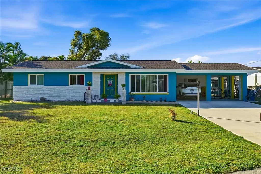4311 S Pacific Circle North Fort Myers FL 33903
