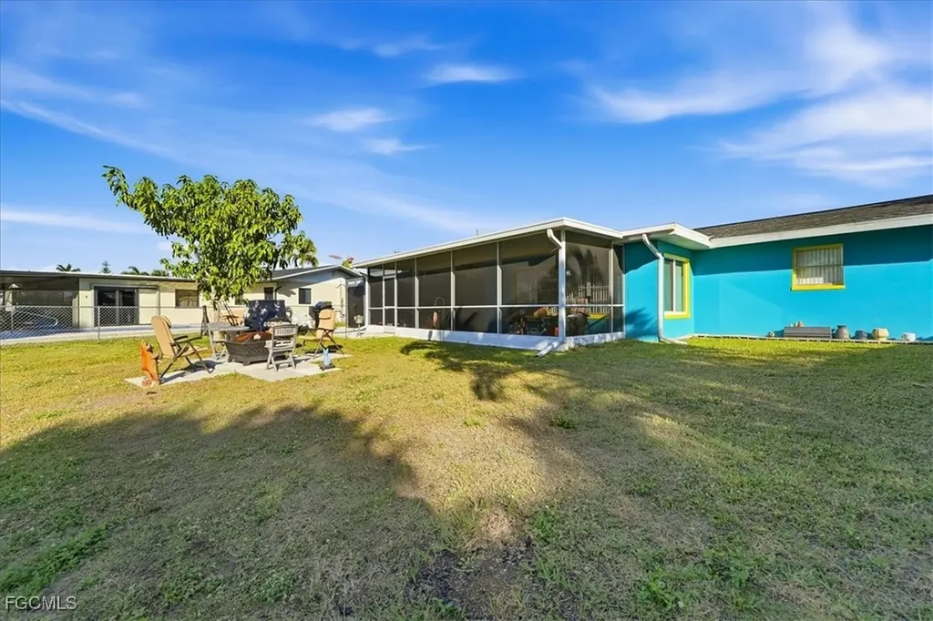4311 S Pacific Circle North Fort Myers FL 33903