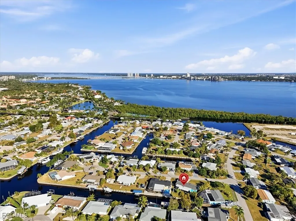 4311 S Pacific Circle North Fort Myers FL 33903