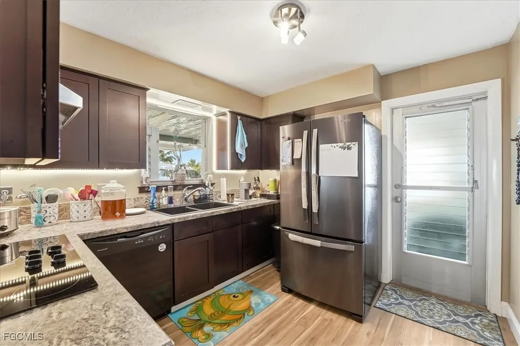 4311 S Pacific Circle North Fort Myers FL 33903