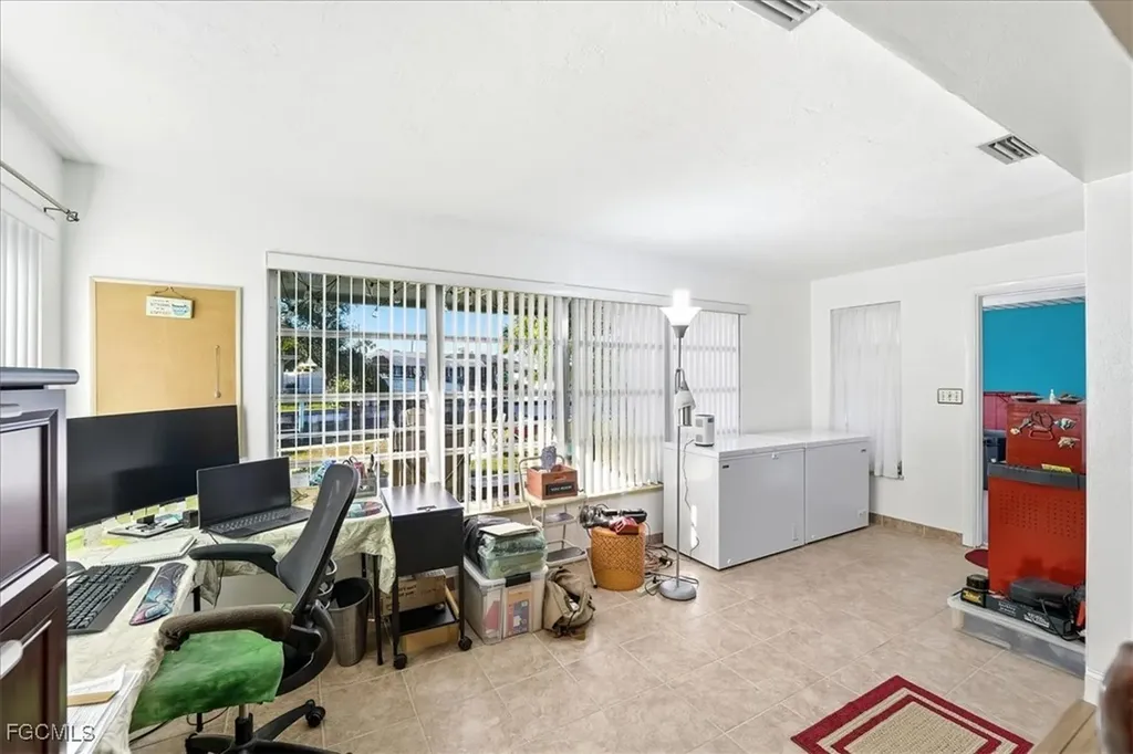 4311 S Pacific Circle North Fort Myers FL 33903