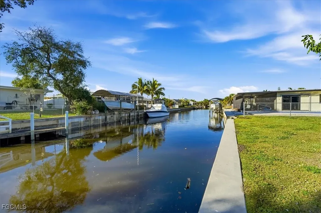 4311 S Pacific Circle North Fort Myers FL 33903