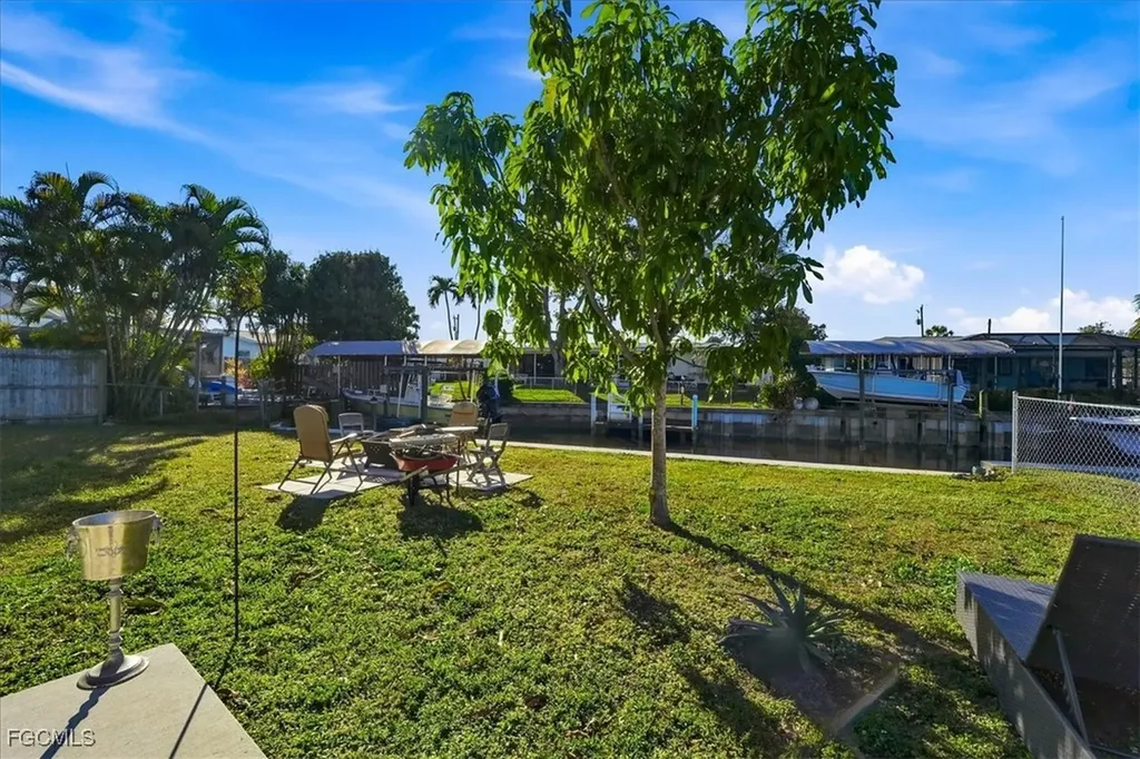 4311 S Pacific Circle North Fort Myers FL 33903