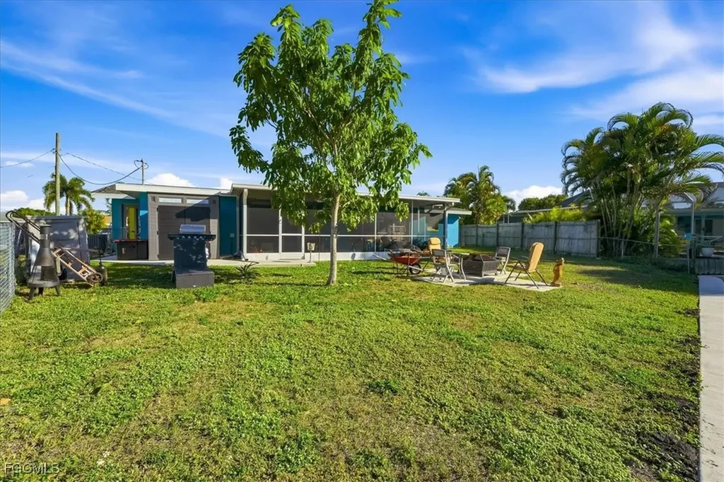 4311 S Pacific Circle North Fort Myers FL 33903