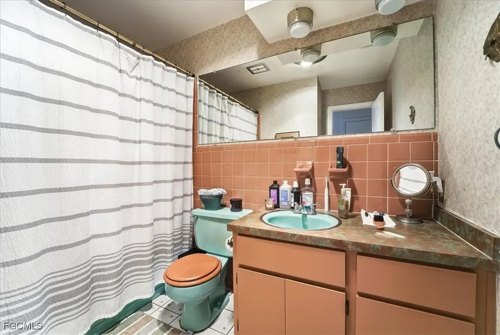 4311 S Pacific Circle North Fort Myers FL 33903