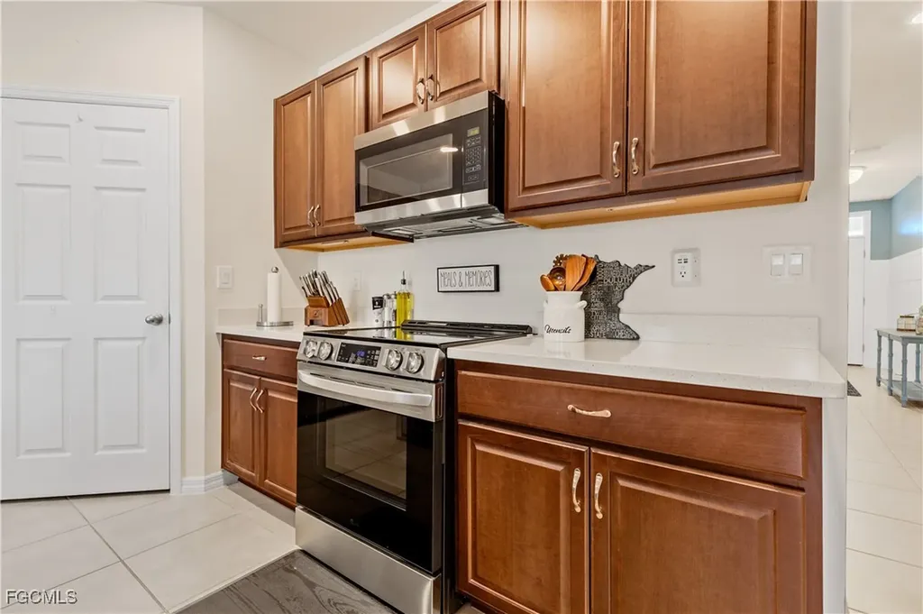 2208 Pigeon Plum Way North Fort Myers FL 33917