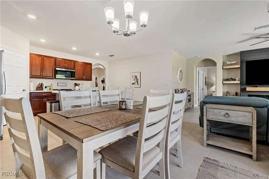 2208 Pigeon Plum Way North Fort Myers FL 33917
