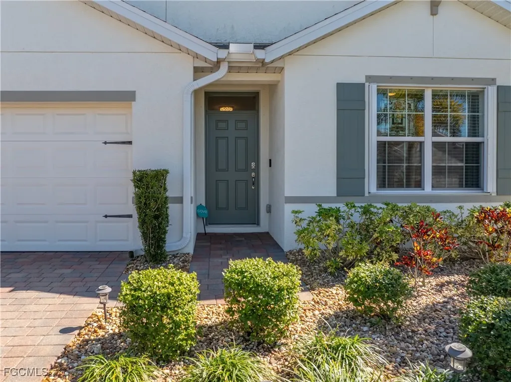 2208 Pigeon Plum Way North Fort Myers FL 33917