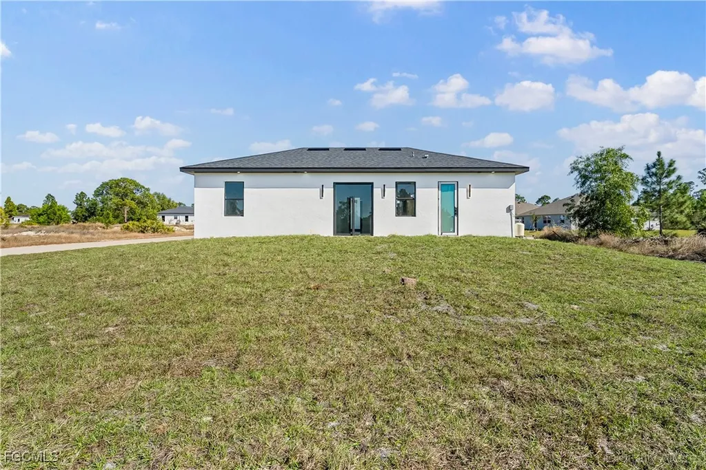 1128 Helen Avenue S Lehigh Acres FL 33974