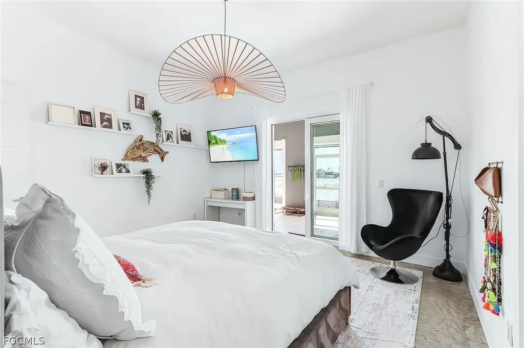 504 NE 9th Street Cape Coral FL 33909