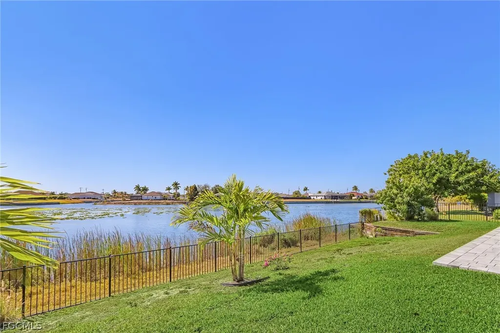 504 NE 9th Street Cape Coral FL 33909