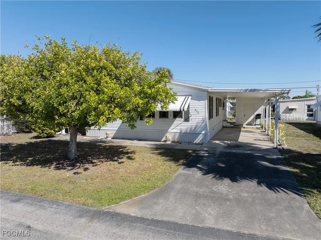 205 Carriage Lane North Fort Myers FL 33917