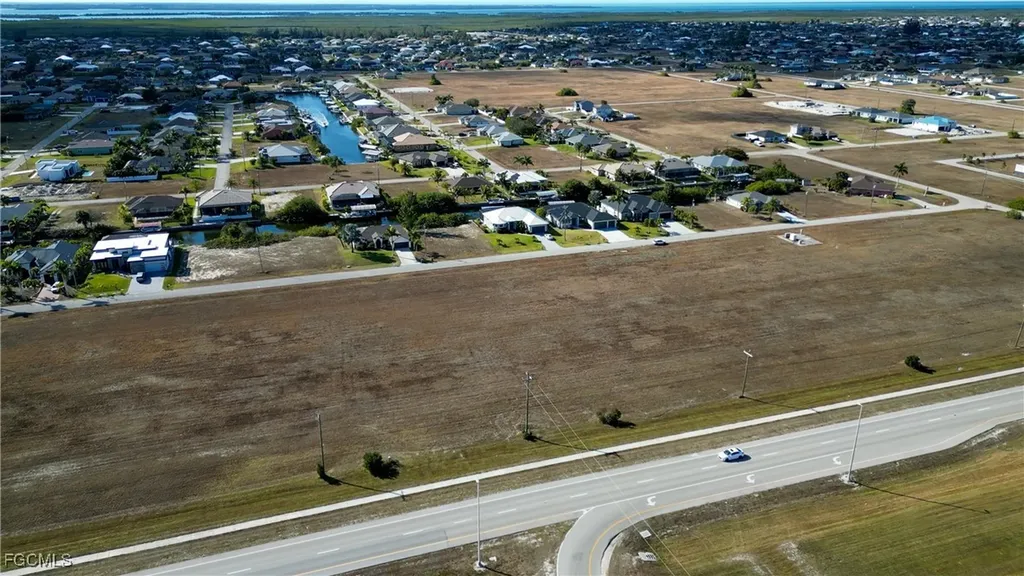 528-600 Burnt Store Road N Cape Coral FL 33993
