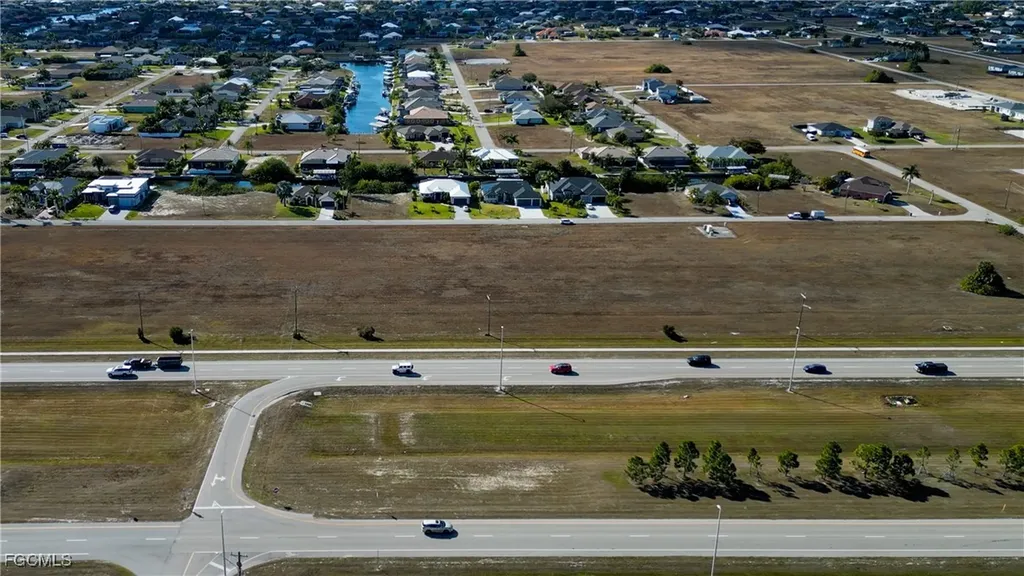 528-600 Burnt Store Road N Cape Coral FL 33993
