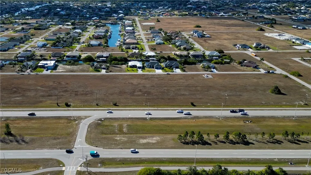 528-600 Burnt Store Road N Cape Coral FL 33993