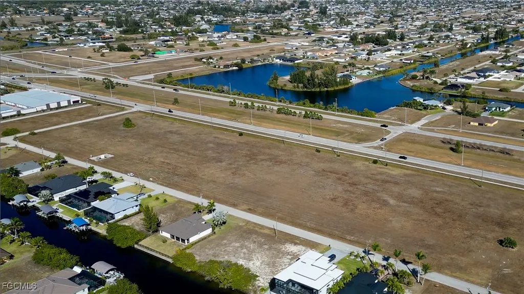 528-600 Burnt Store Road N Cape Coral FL 33993