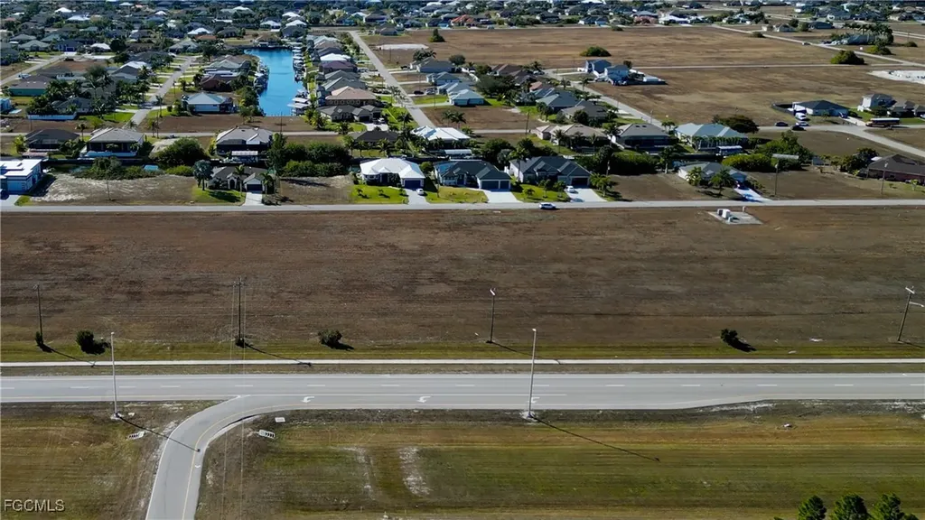 528-600 Burnt Store Road N Cape Coral FL 33993