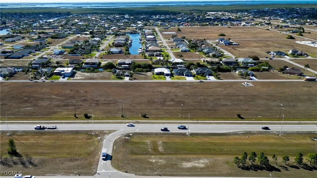 528-600 Burnt Store Road N Cape Coral FL 33993