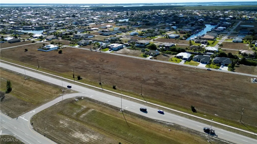 528-600 Burnt Store Road N Cape Coral FL 33993