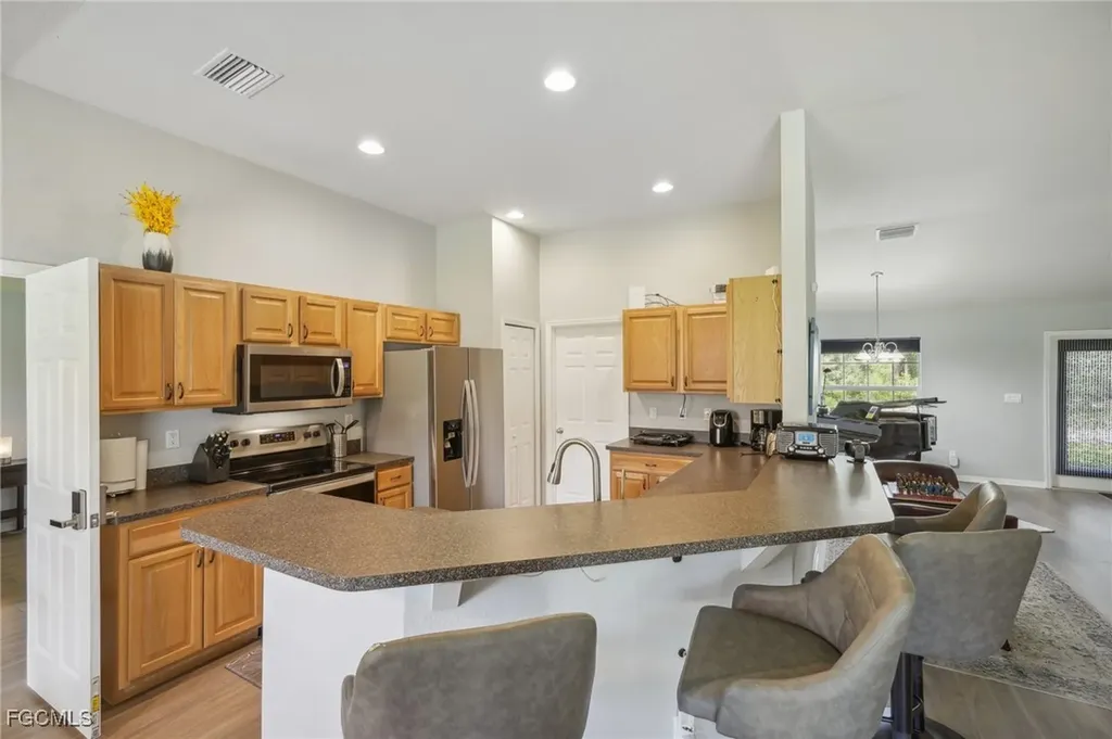 940 Belmont Street E Lehigh Acres FL 33974