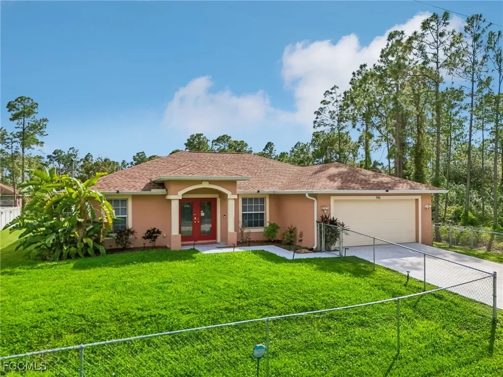 940 Belmont Street E Lehigh Acres FL 33974