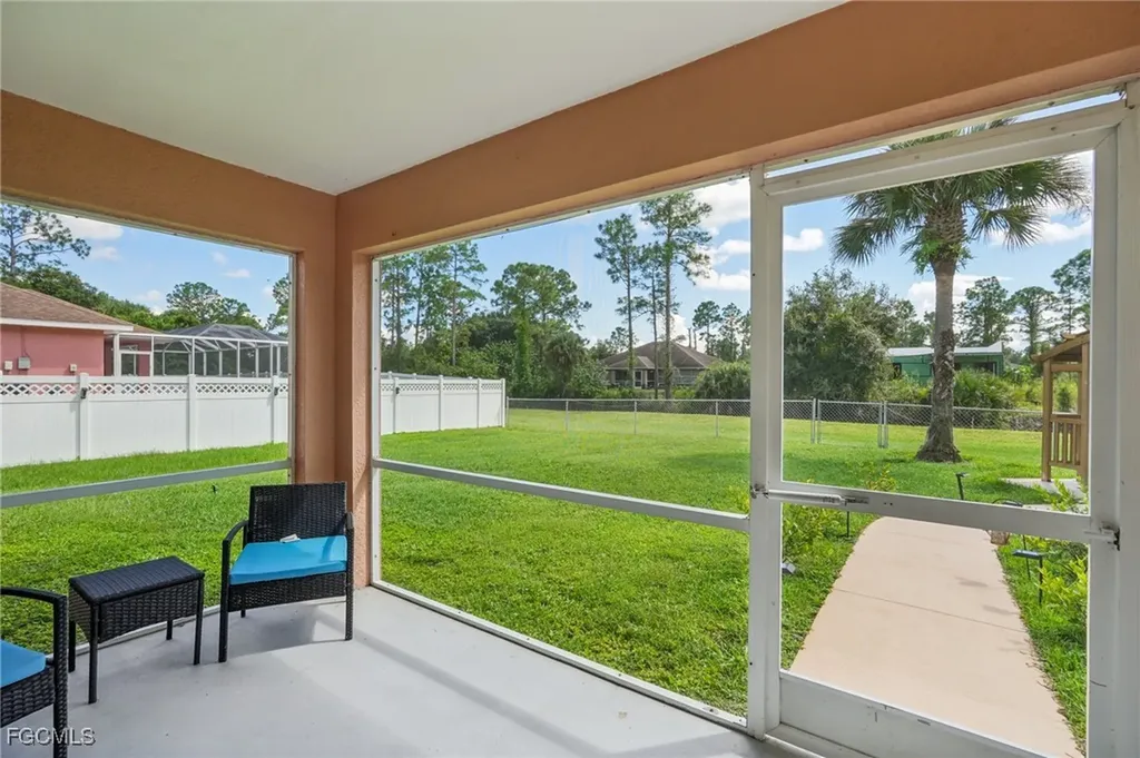 940 Belmont Street E Lehigh Acres FL 33974