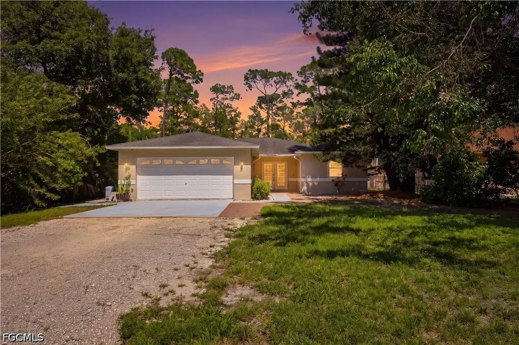 530 7th Street SW Naples FL 34117