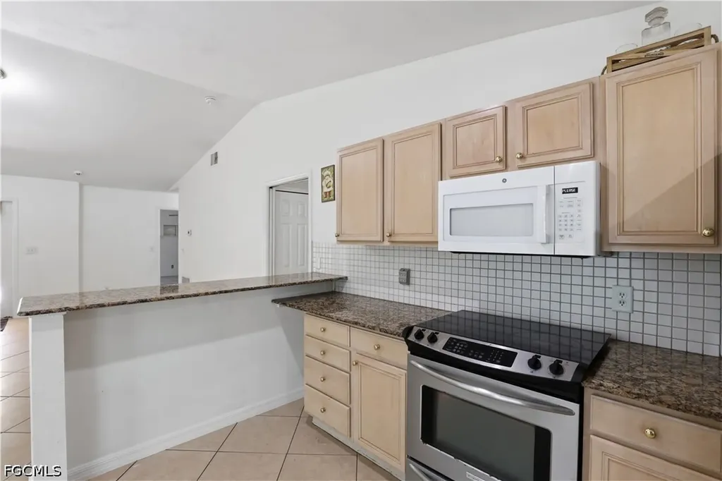 530 7th Street SW Naples FL 34117