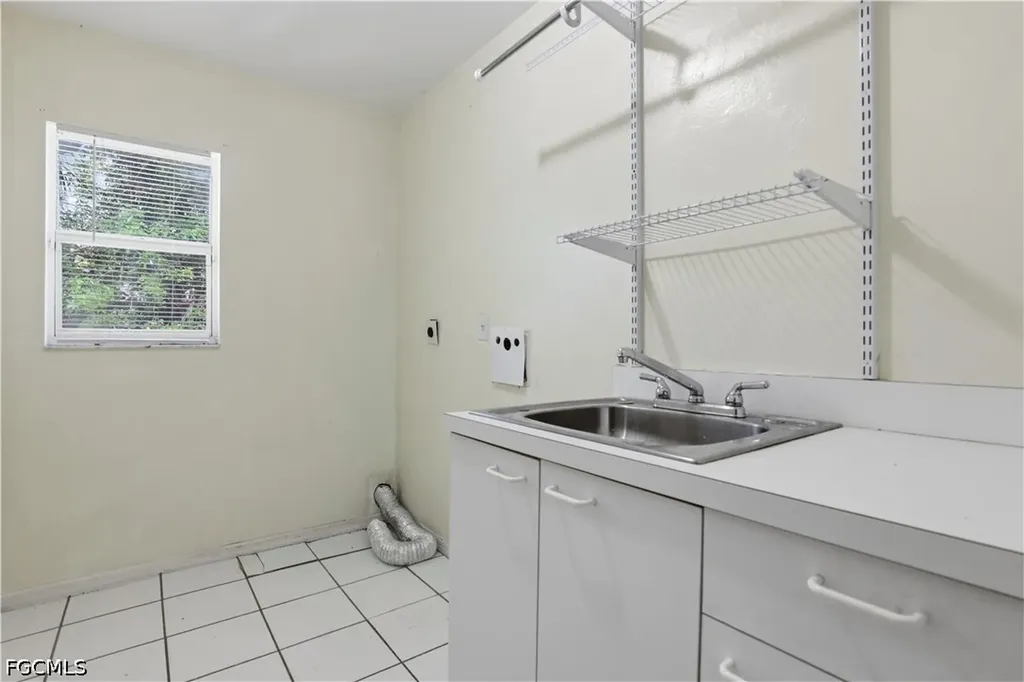 530 7th Street SW Naples FL 34117