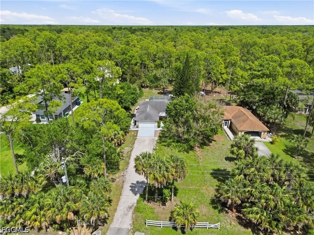 530 7th Street SW Naples FL 34117