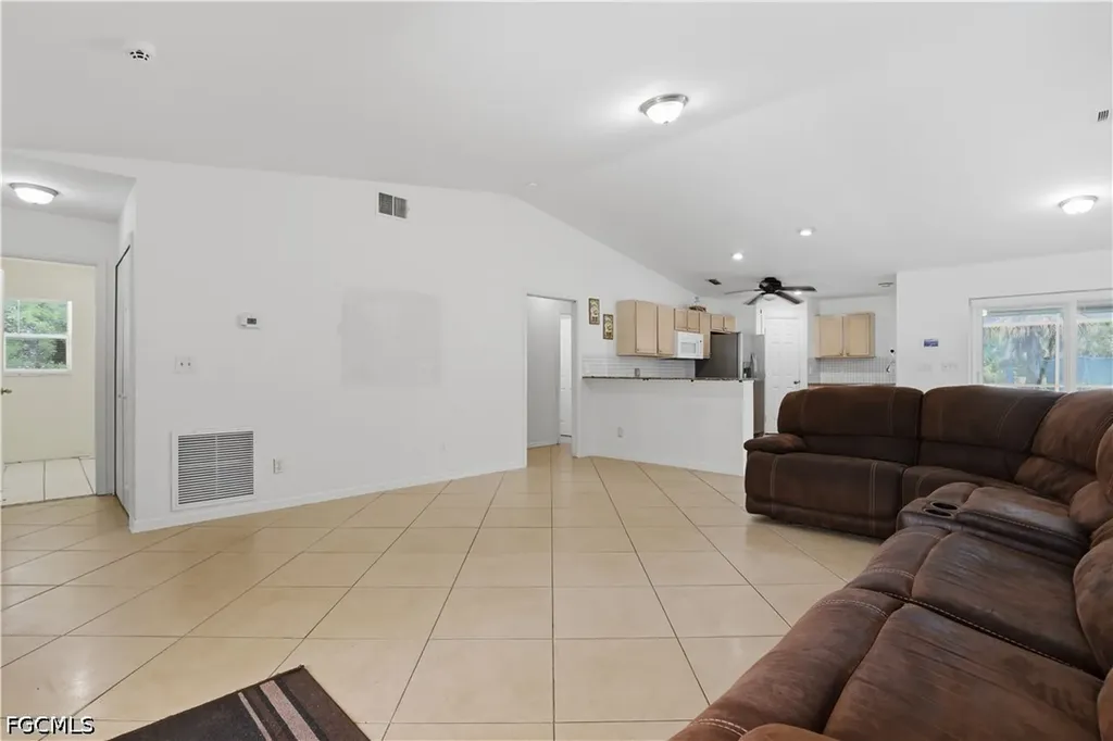 530 7th Street SW Naples FL 34117