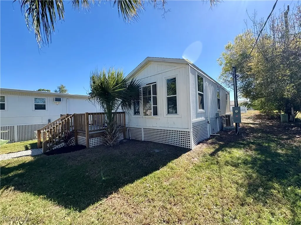 5675 Pine Island Road NW Bokeelia FL 33922