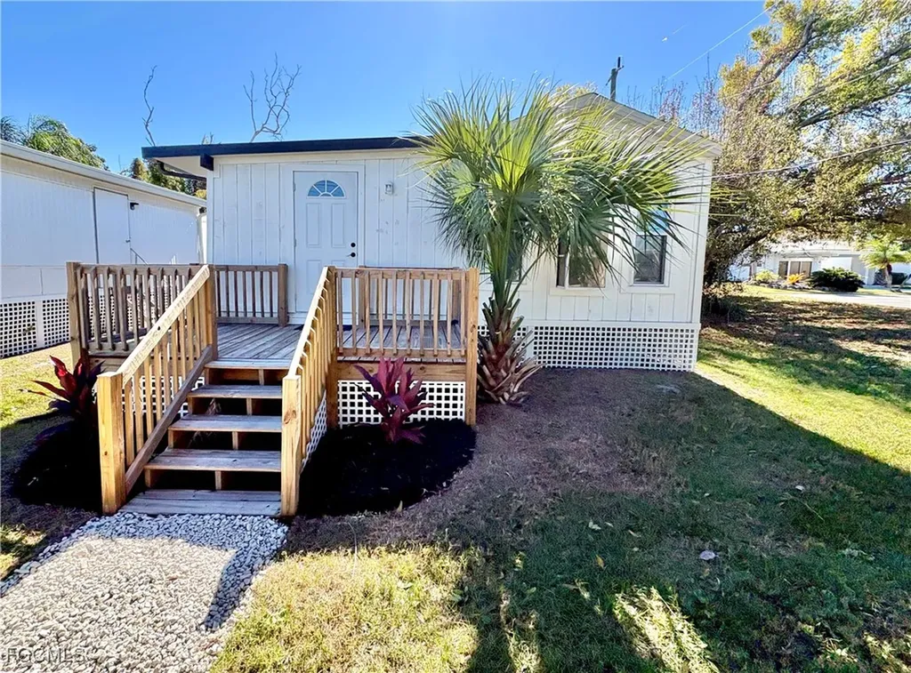 5675 Pine Island Road NW Bokeelia FL 33922