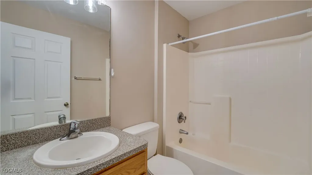 2102 NE 17th Avenue Cape Coral FL 33909