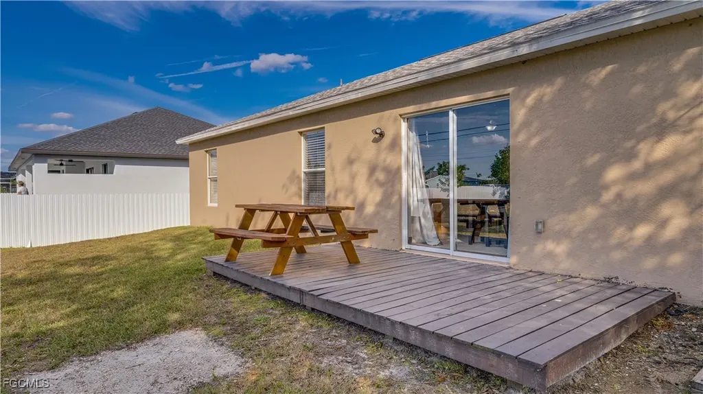 2102 NE 17th Avenue Cape Coral FL 33909