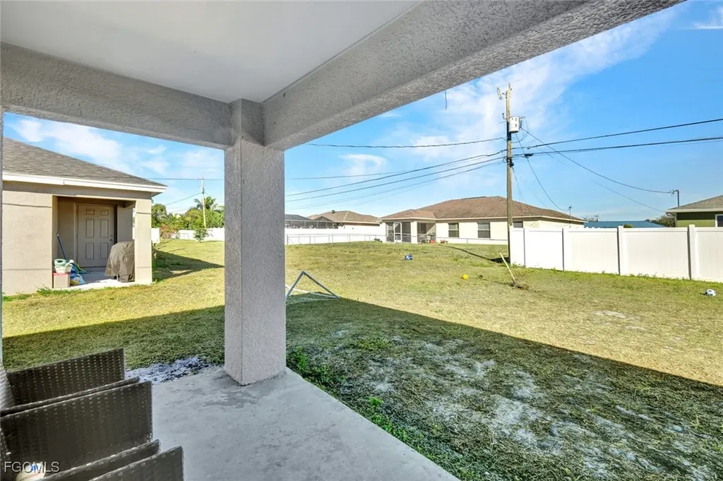 3823 SW 8th Court Cape Coral FL 33914