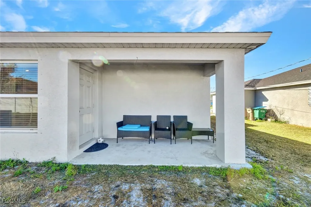 3823 SW 8th Court Cape Coral FL 33914