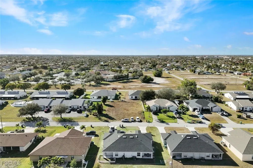 3823 SW 8th Court Cape Coral FL 33914