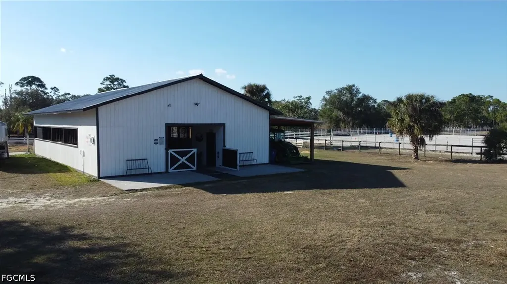 16520 Oakview Circle Alva FL 33920