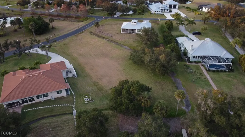 16520 Oakview Circle Alva FL 33920