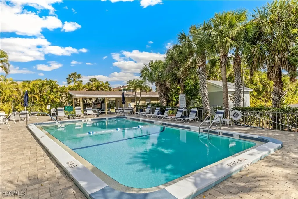 8162 Country Road Fort Myers FL 33919