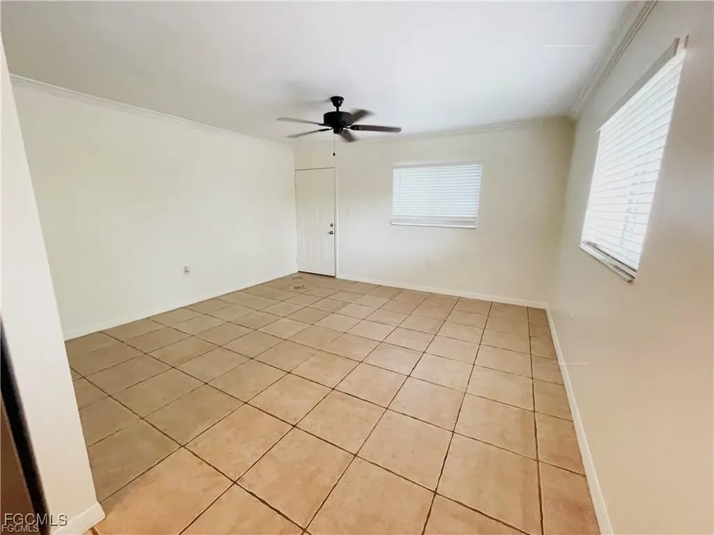 8162 Country Road Fort Myers FL 33919