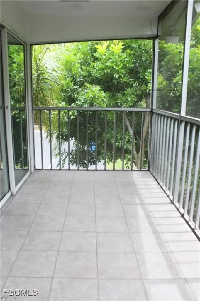 8162 Country Road Fort Myers FL 33919