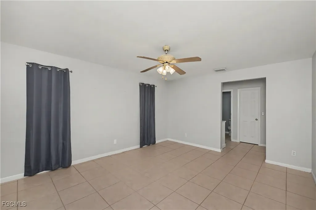 2201 SE 10th Avenue Cape Coral FL 33990