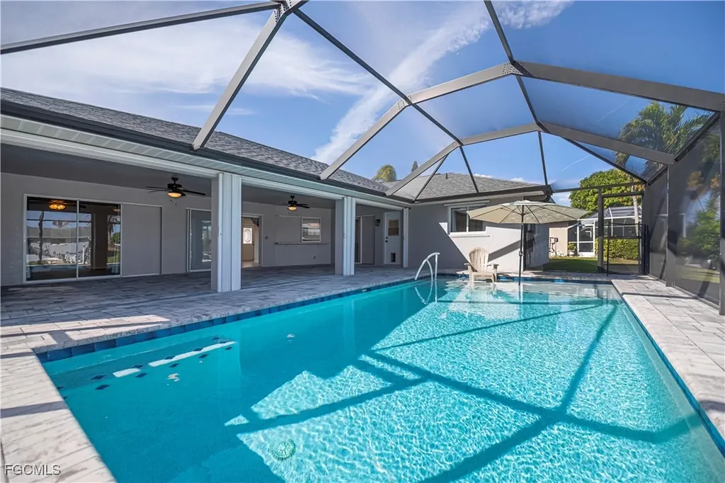 2201 SE 10th Avenue Cape Coral FL 33990