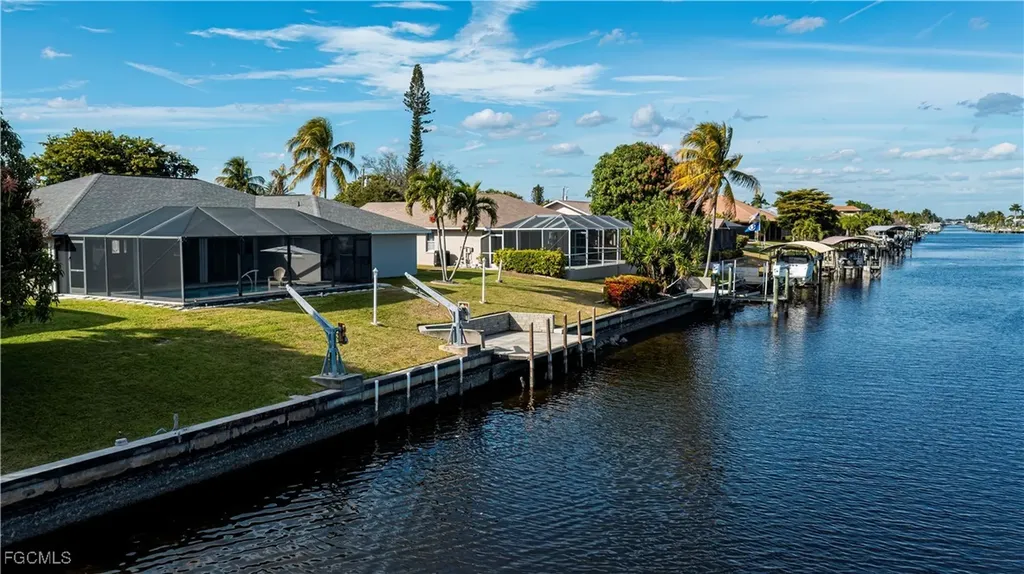 2201 SE 10th Avenue Cape Coral FL 33990