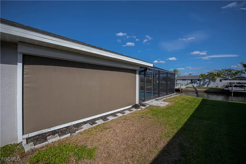 2201 SE 10th Avenue Cape Coral FL 33990