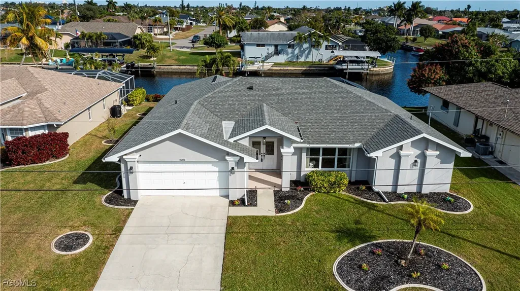 2201 SE 10th Avenue Cape Coral FL 33990