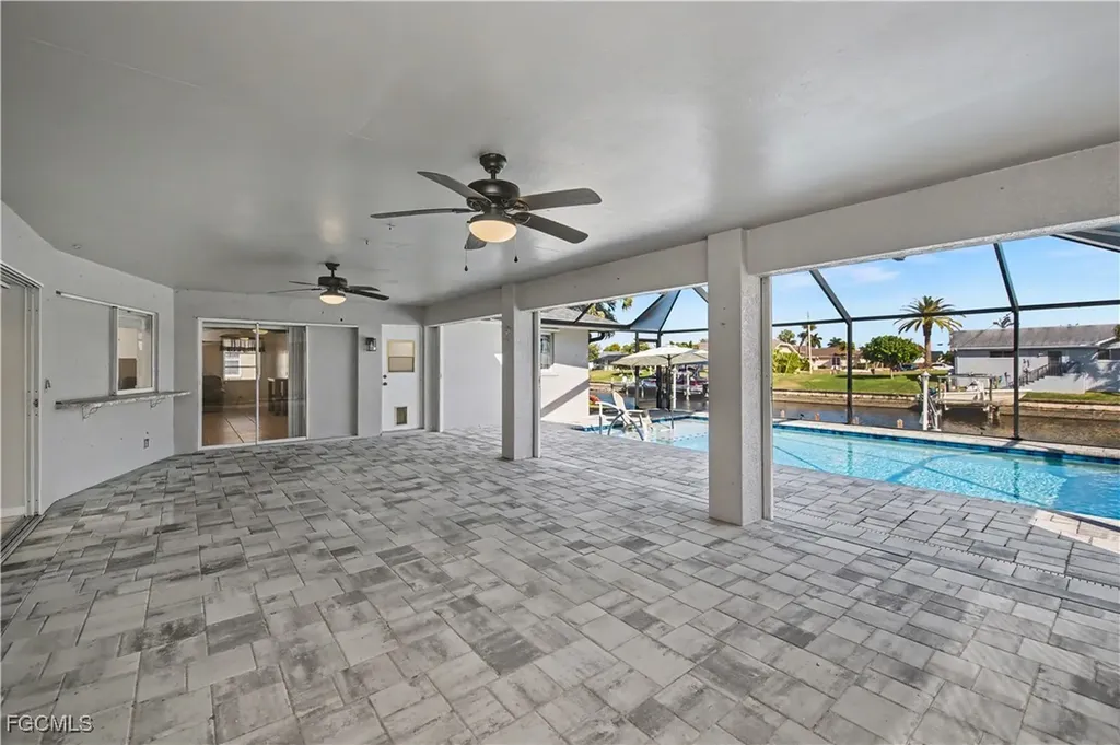 2201 SE 10th Avenue Cape Coral FL 33990