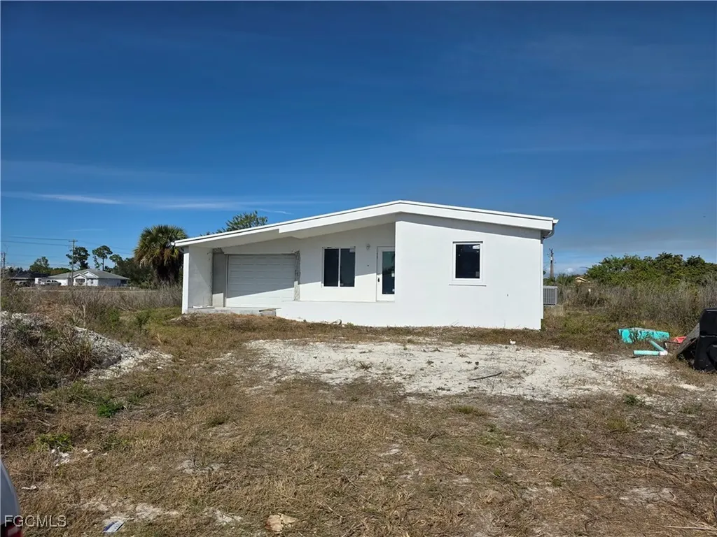 3030 39th Street SW Lehigh Acres FL 33976